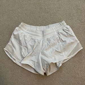 Lululemon Hotty Hot shorts